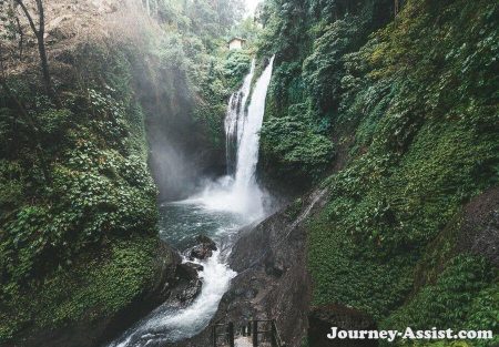 Водопад Алинг-Алинг (Aling-Aling Waterfall)