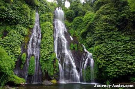 Водопад Баньюмала (Banyumala Waterfall)
